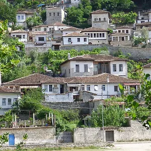 Guesthouse&hostel Lorenc Gasthuis Berat